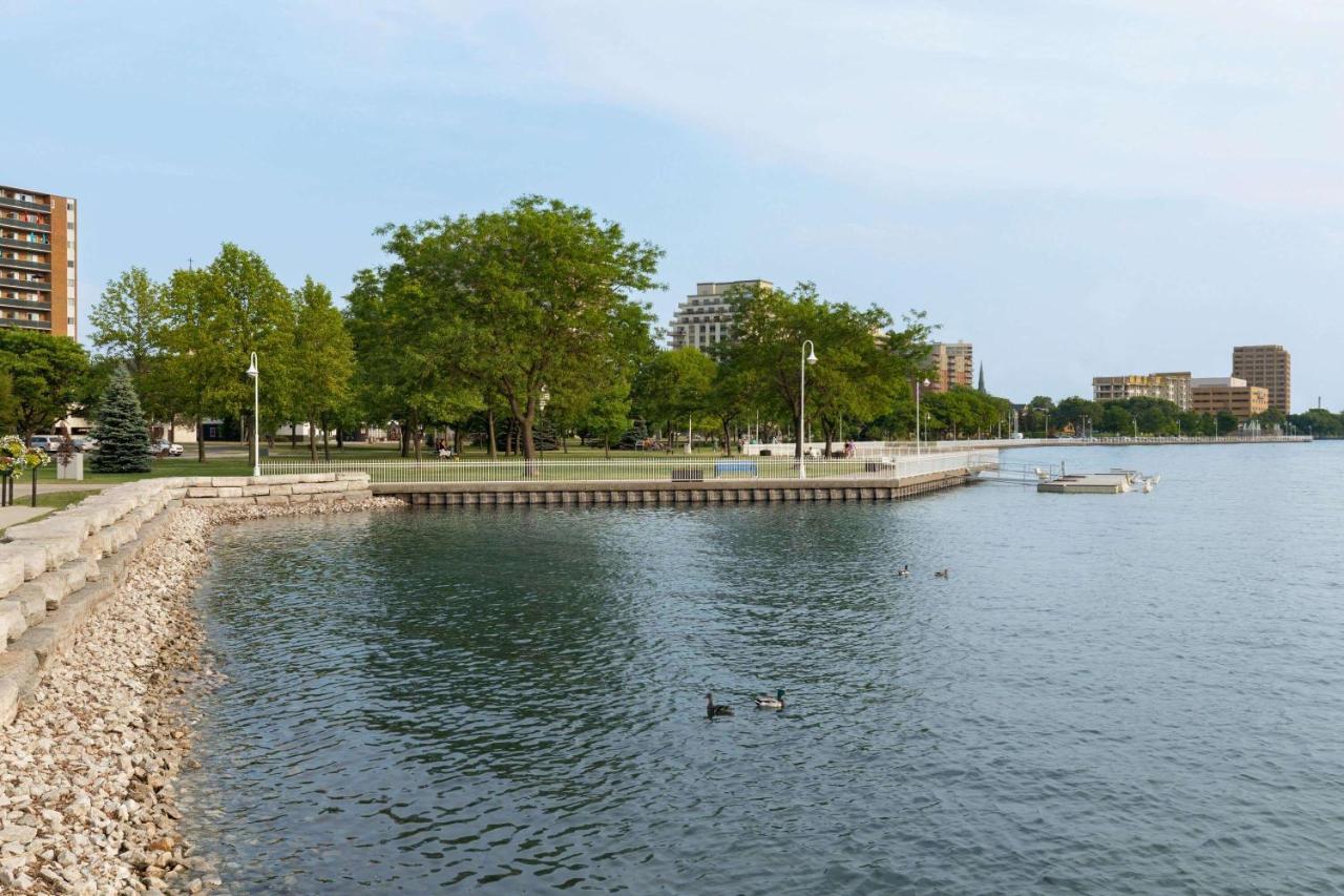 Days Inn By Wyndham Sarnia Harbourfront Exterior foto