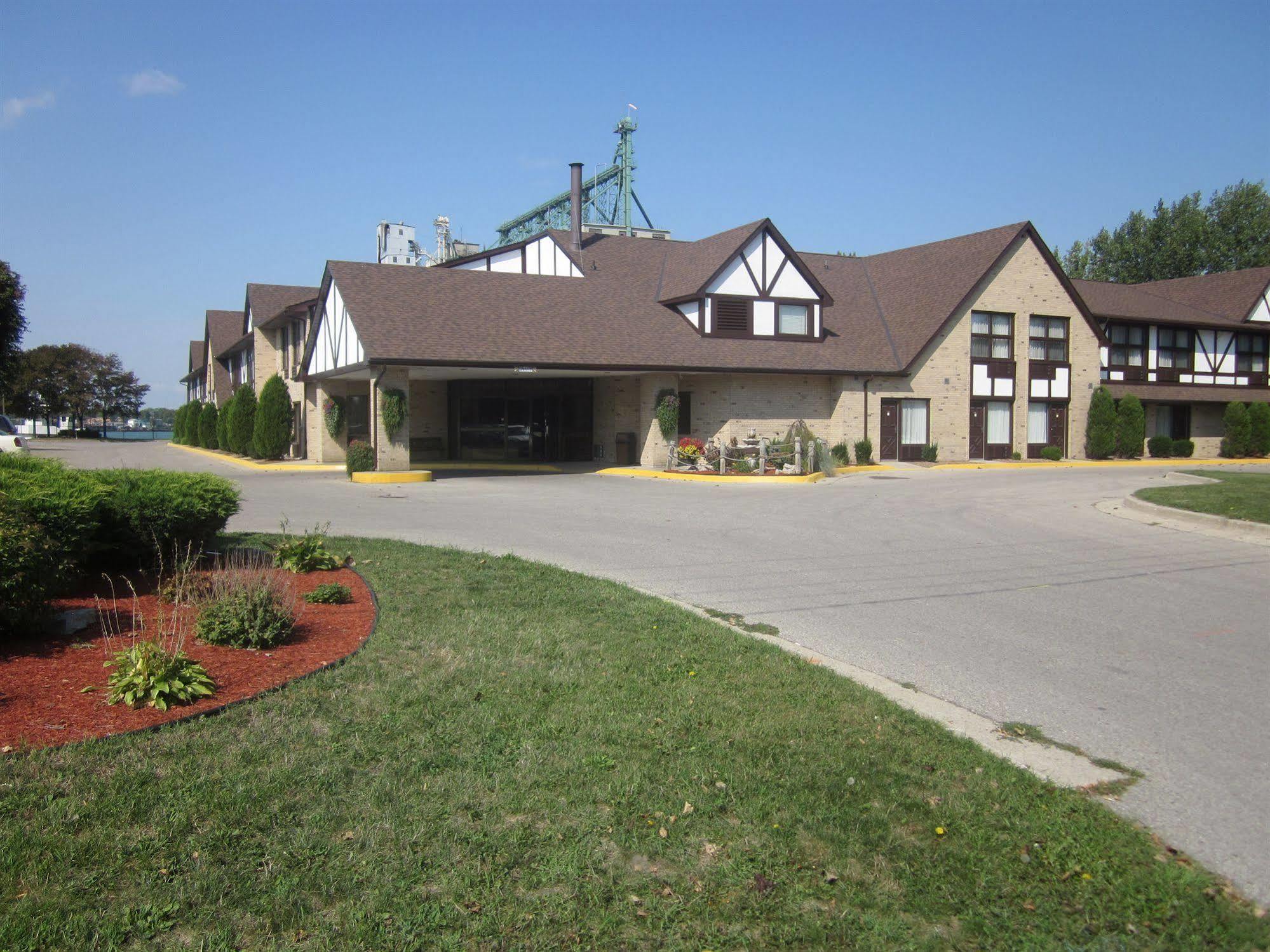 Days Inn By Wyndham Sarnia Harbourfront Exterior foto